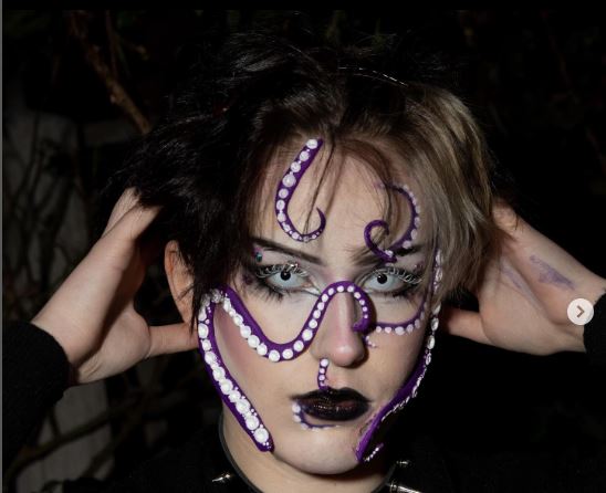 Get The Shock Value Of White Contacts Working For You