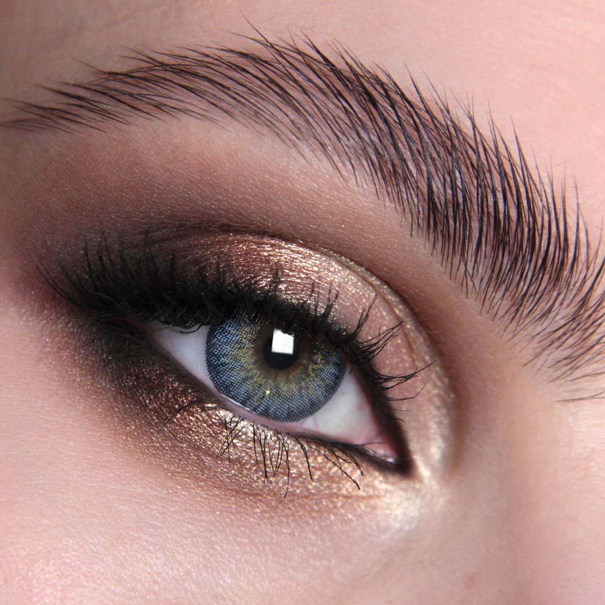 Blue contact lenses
