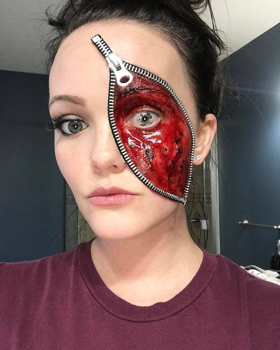 Haemorrhage Colour Contact Lenses