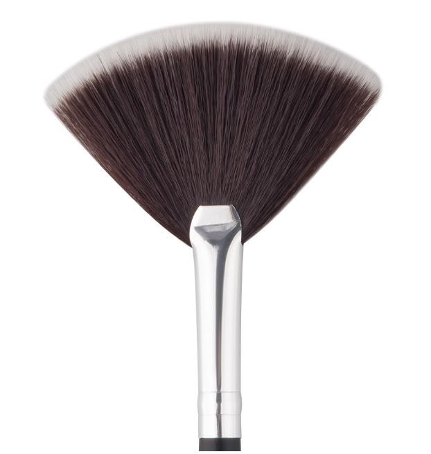 Professional MUA Fan Brush 